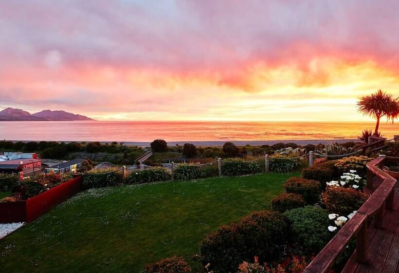 هتل Lemon Tree Lodge