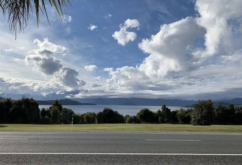 هتل Manapouri Lakeview Motor Inn