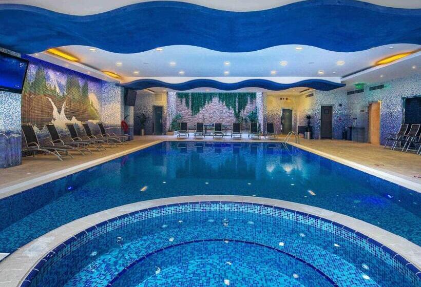 هتل Mercure Corniche Al Khobar