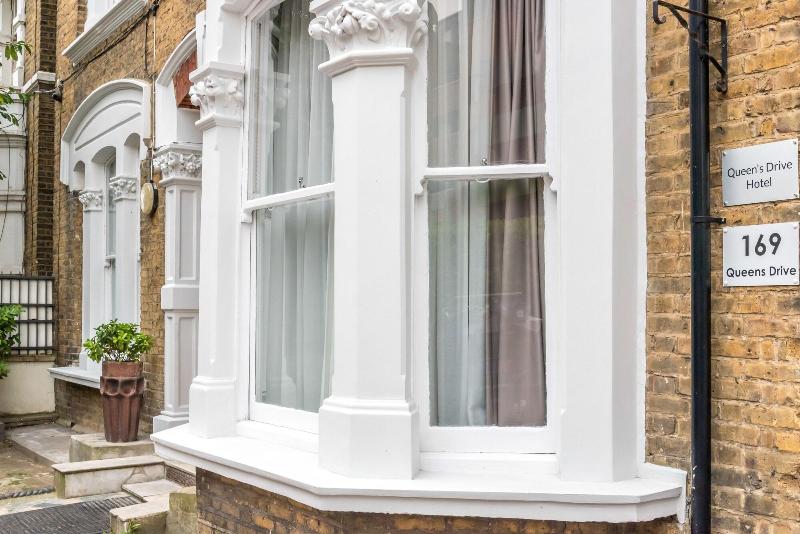 בית מלון כפרי Number 10