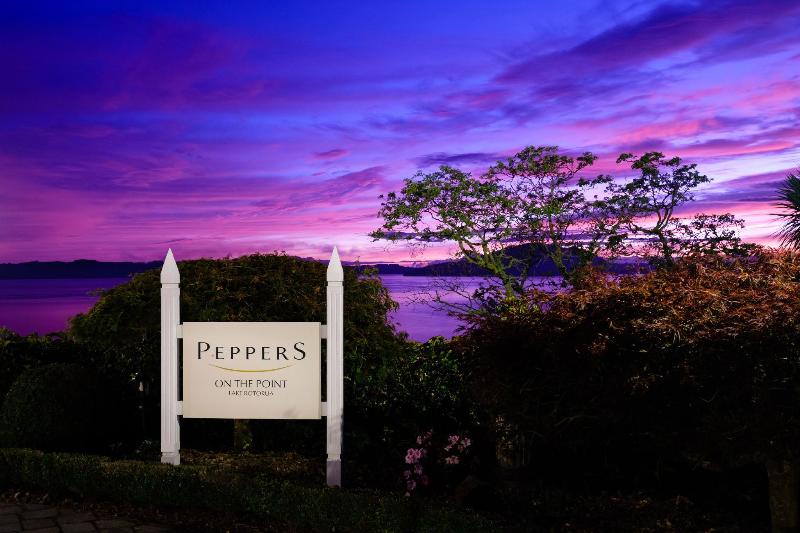 فندق On The Point  Lake Rotorua