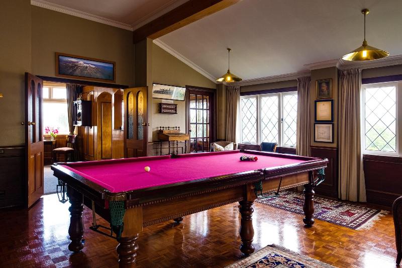 فندق On The Point  Lake Rotorua