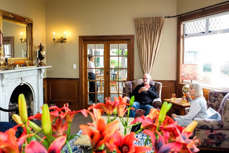 فندق On The Point  Lake Rotorua