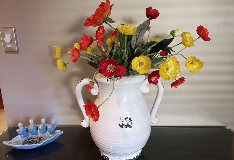 Отель Pukaki Holiday Apartments