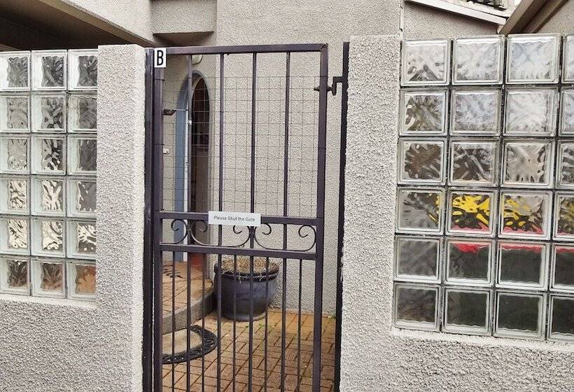 Отель Pukaki Holiday Apartments