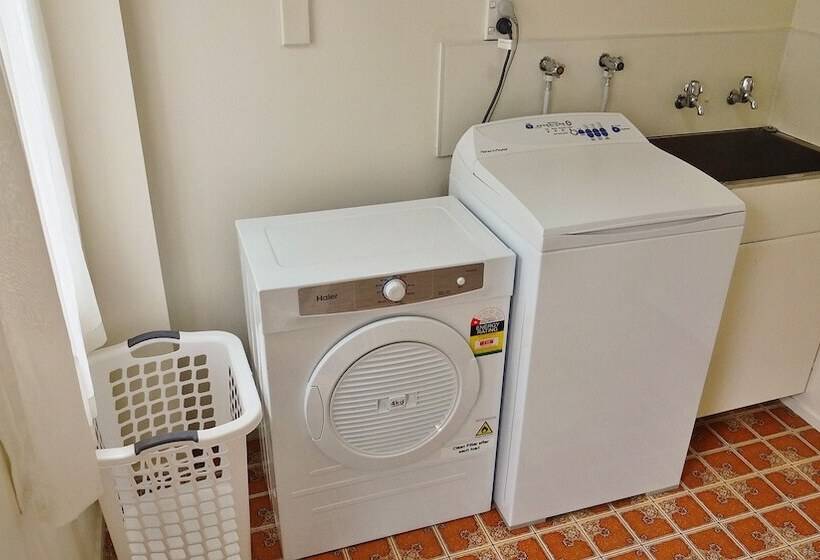 Отель Pukaki Holiday Apartments