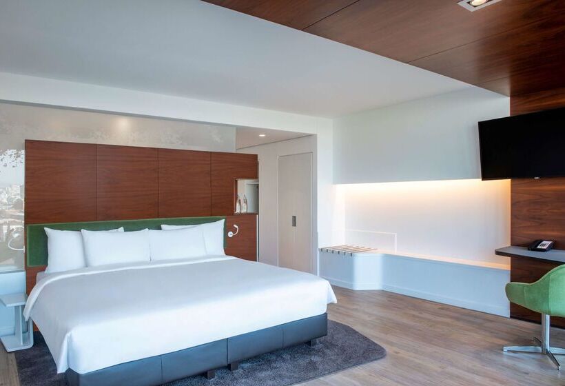 هتل Radisson Blu Iveria