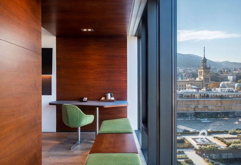 هتل Radisson Blu Iveria