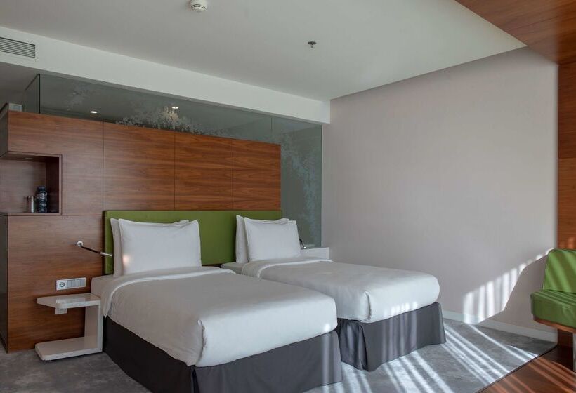 هتل Radisson Blu Iveria