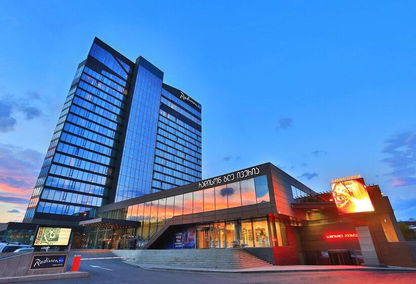 هتل Radisson Blu Iveria