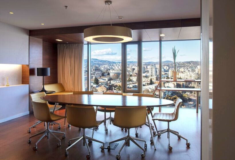 هتل Radisson Blu Iveria