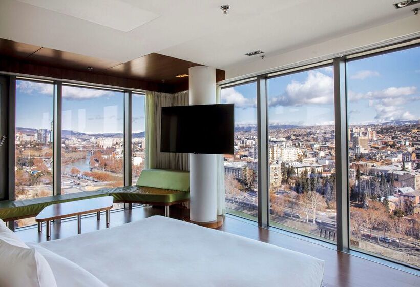 هتل Radisson Blu Iveria