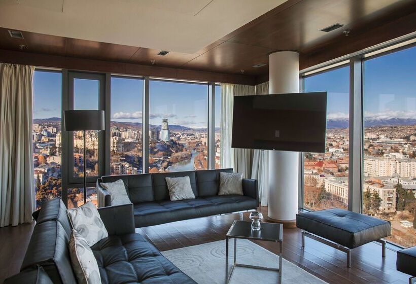 هتل Radisson Blu Iveria