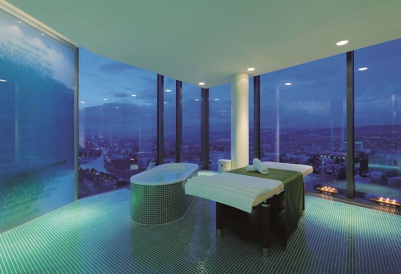 هتل Radisson Blu Iveria