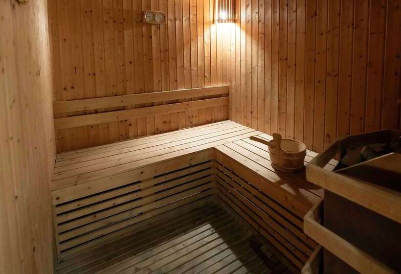 هتل Ramada Encore Doha By Wyndham