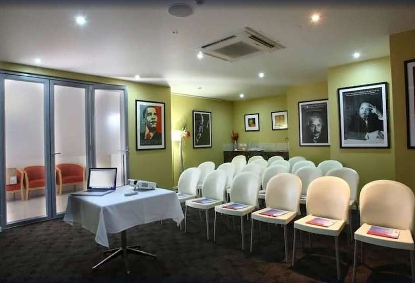 هتل Ramada By Wyndham Hervey Bay