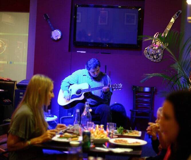 هتل Ramada By Wyndham Hervey Bay