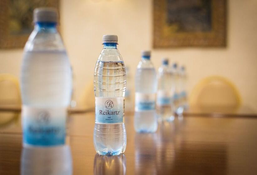 هتل Optima Collection Medievale Lviv