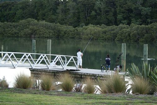 Отель Riverside Matakana