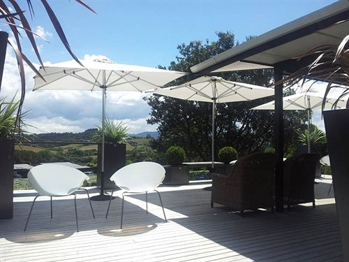 Отель Riverside Matakana