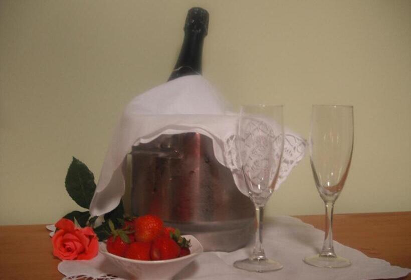 فندق ريفى El Jardin De La Huerta