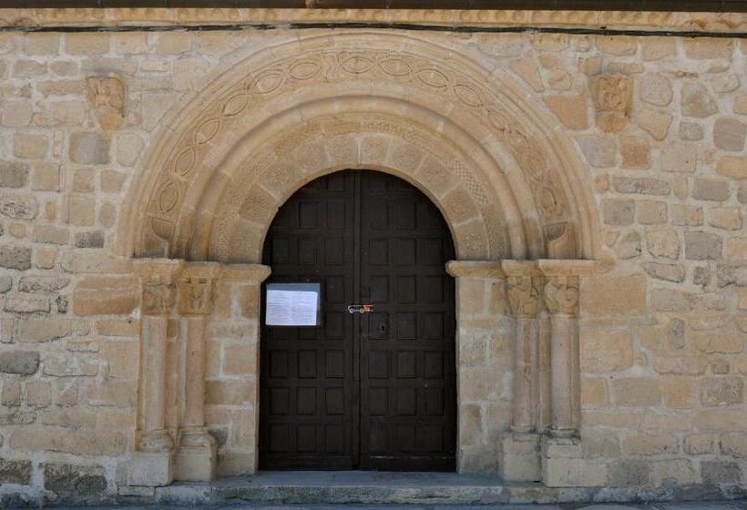 فندق ريفى Langa