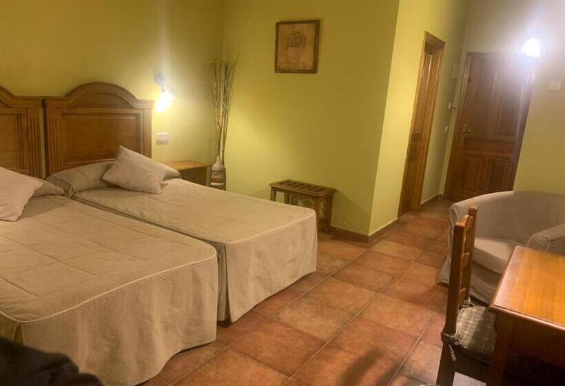 فندق ريفى Langa