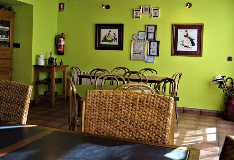 هتل روستایی Rural Palacio Fernández Heres