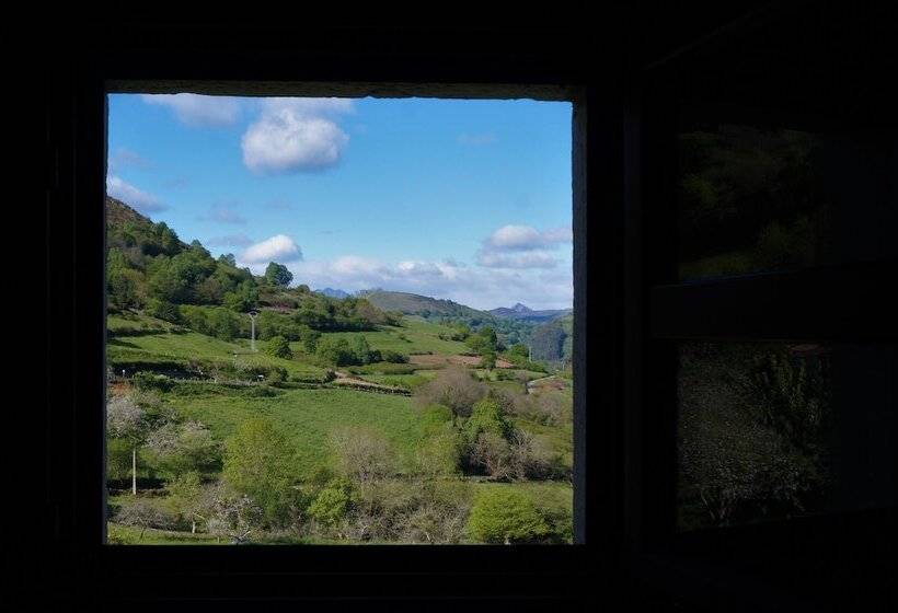 هتل روستایی Rural Palacio Fernández Heres