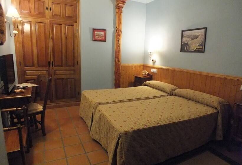 هتل روستایی Rural & Spa Puente Del Duratón