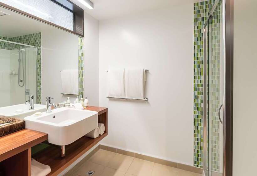 酒店 Te Waonui Forest Retreat