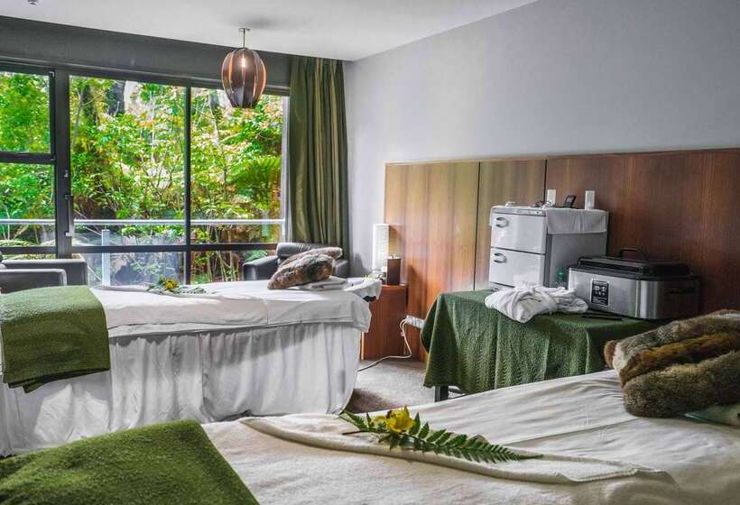 酒店 Te Waonui Forest Retreat