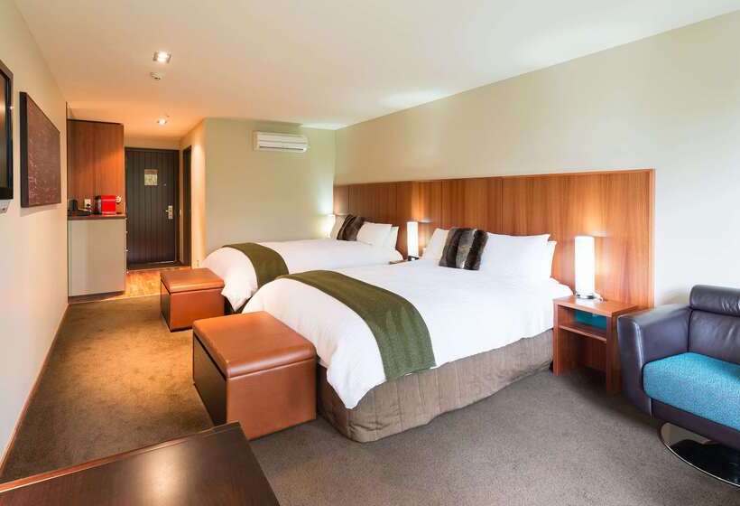 酒店 Te Waonui Forest Retreat