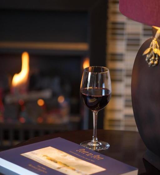 בית מלון כפרי The Crown