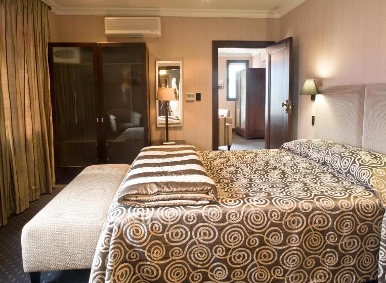 בית מלון כפרי The Crown