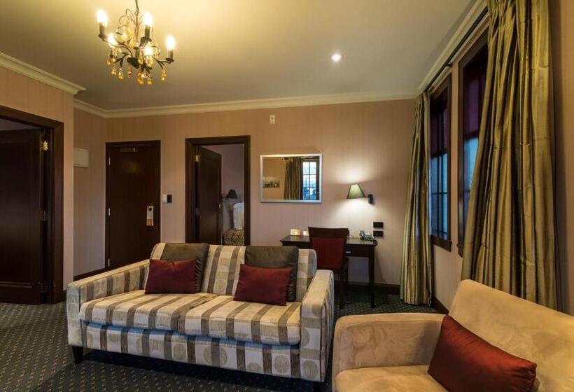 בית מלון כפרי The Crown