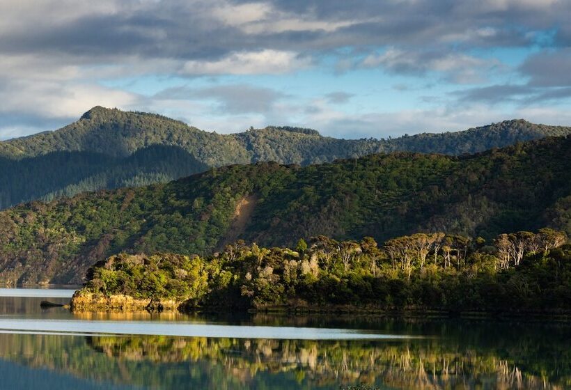 هتل The Portage Resort