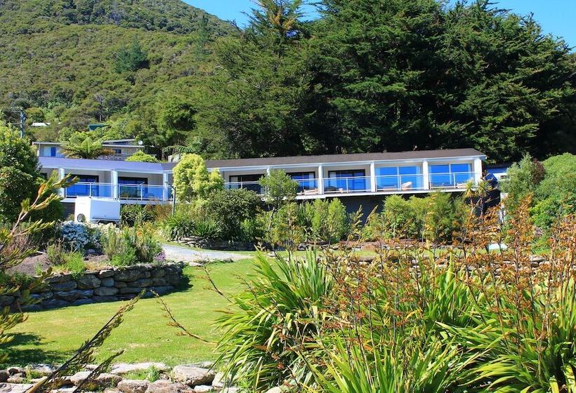 هتل The Portage Resort