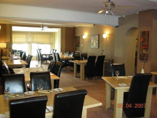 ホテル White House