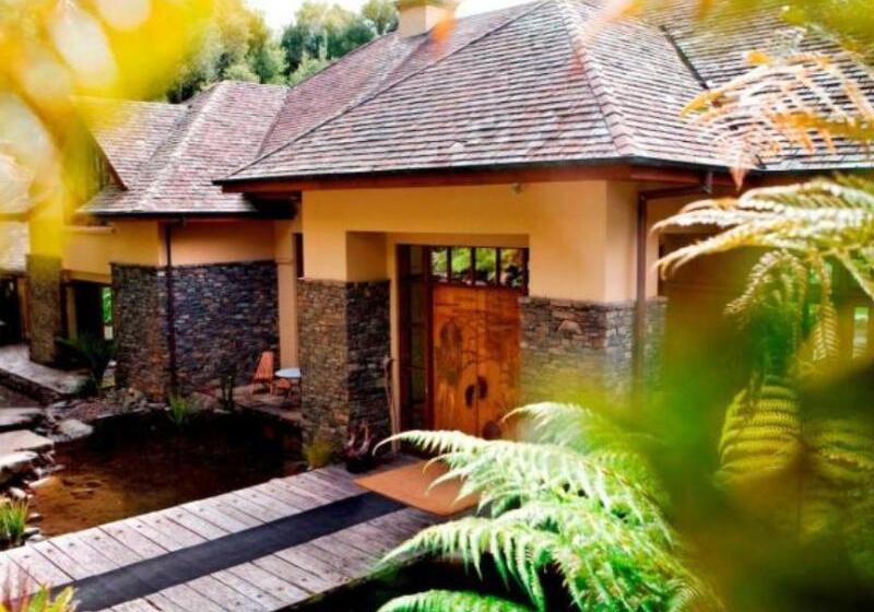 בית מלון כפרי Treetops Lodge & Estate