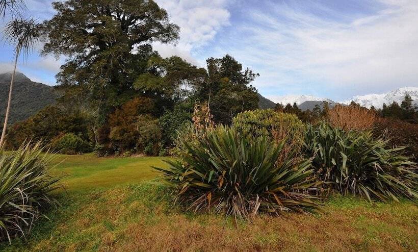 בית מלון כפרי Westwood Lodge