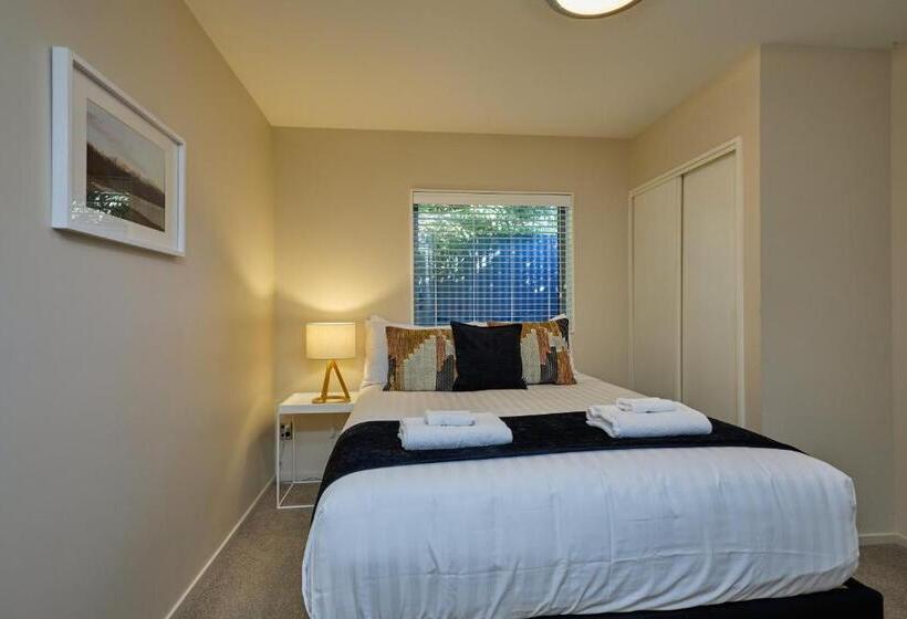 Kaikoura Waterfront Apartments