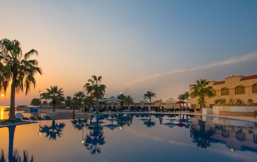 Mena Holiday Beach Resort Half Moon