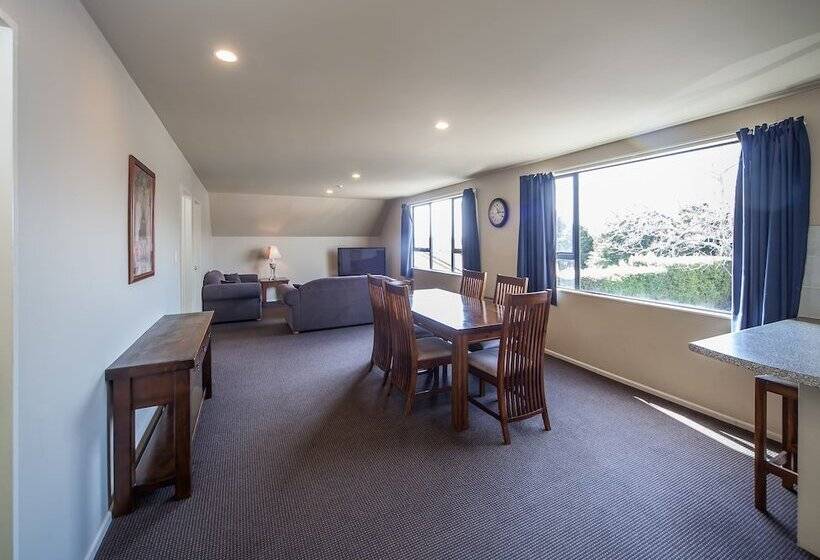 モーテル The Haven Newmarket Suites