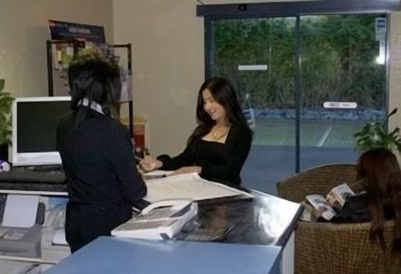 모텔 The Haven Newmarket Suites