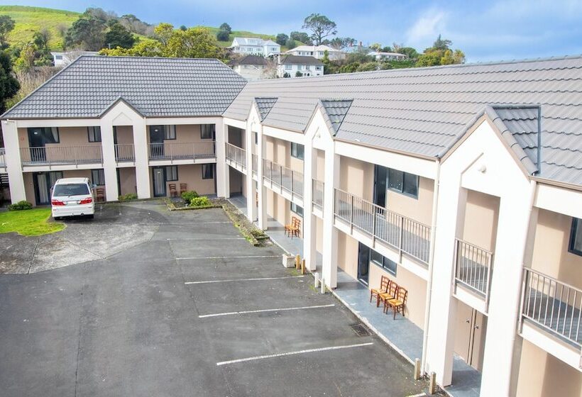 Мотель The Haven Newmarket Suites