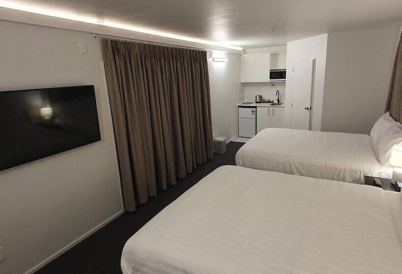 Мотель The Haven Newmarket Suites