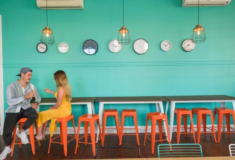 مسافرخانه Perth City Yha