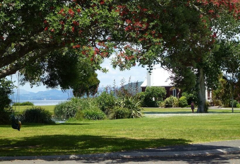 Ramada Resort By Wyndham Rotorua Marama