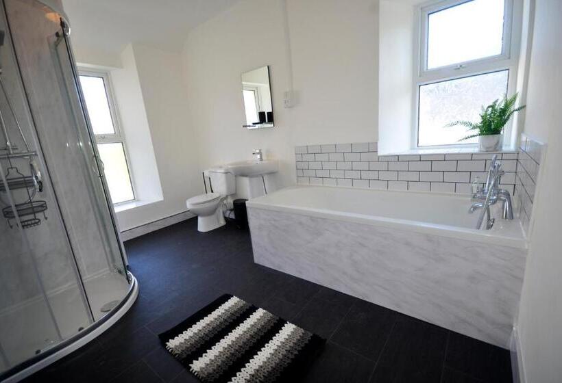 مبيت وإفطار Heritage Holiday Accommodation